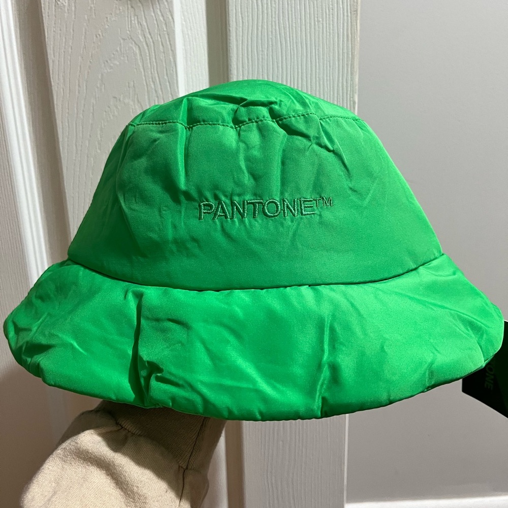 Pantone Puffer Bucket Hat